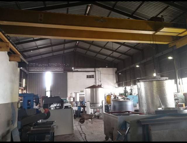 1,200M² WAREHOUSE FOR SALE IN MALVERN EAST